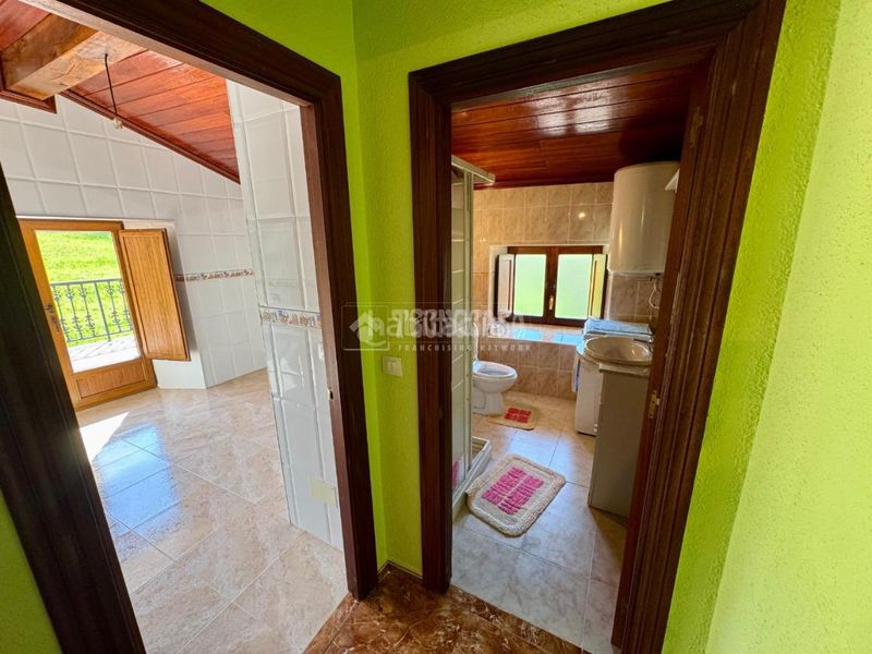 Foto 1b0f84b8-7c43-43e8-b48f-5a0dd286c423. Terreny residencial a Entrambasaguas
