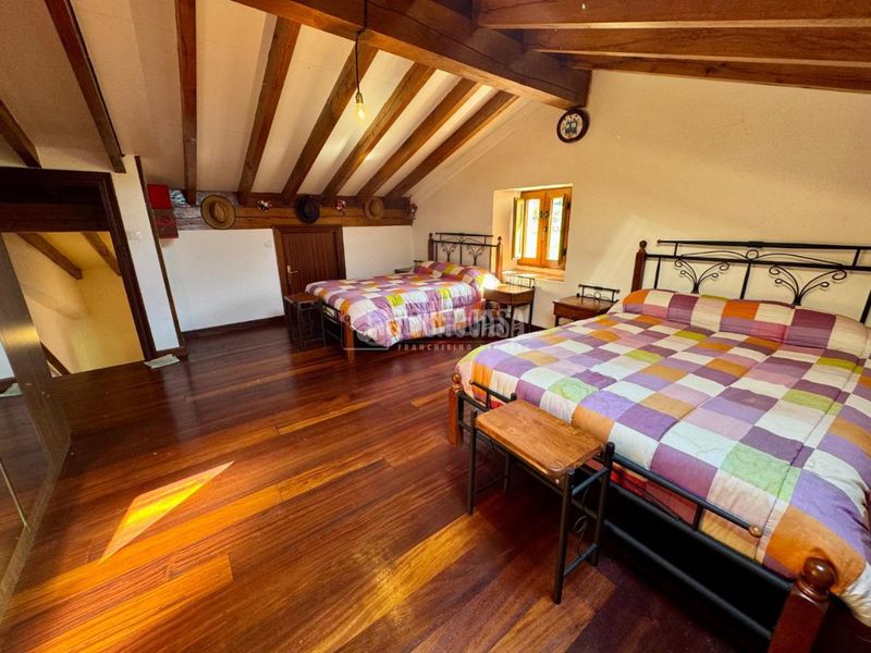 Foto d590b0ac-2e43-46e7-aad4-427b27f26b00. Terreny residencial a Entrambasaguas