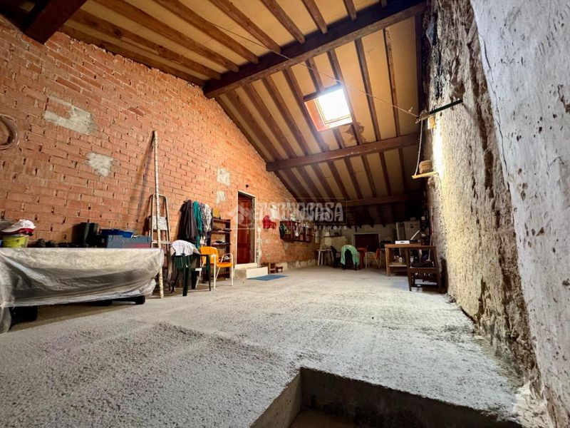 Foto ef78a5ff-818f-4761-bc54-c7b31f3ca891. Terreny residencial a Entrambasaguas