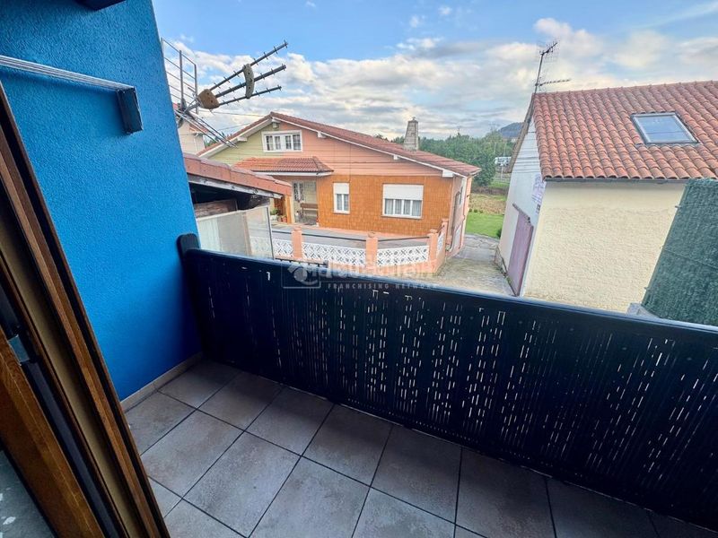 Foto 6f46537a-d65f-4dfe-b005-b8f063af8fb5. Casa aparellada amb calefacció aparcament a Heras - Santiago - San Salvador Medio Cudeyo