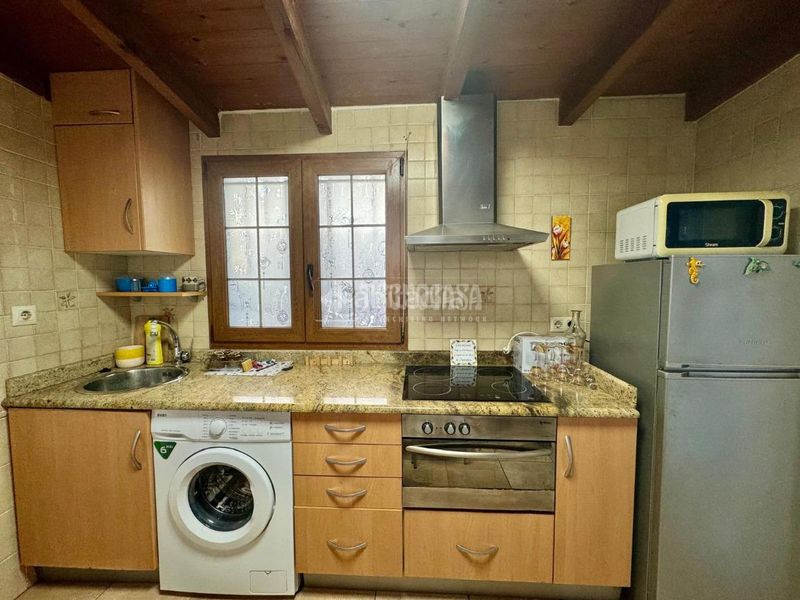Foto c2ea3338-3388-4381-8f2a-fa2f9d122b19. Casa aparellada amb calefacció aparcament a Heras - Santiago - San Salvador Medio Cudeyo