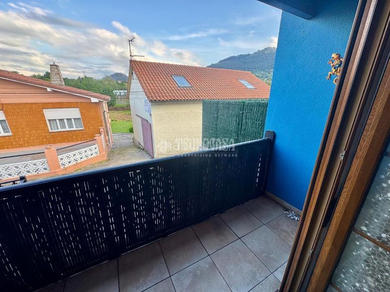 Foto f4372694-39f6-45fa-8c10-ce8b87567696. Casa aparellada amb calefacció aparcament a Heras - Santiago - San Salvador Medio Cudeyo