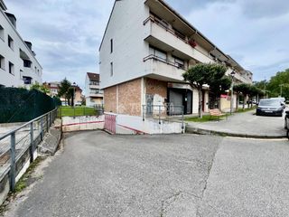 Parking coche en Astillero (El). Boxplaza de garaje en venta en el astillero