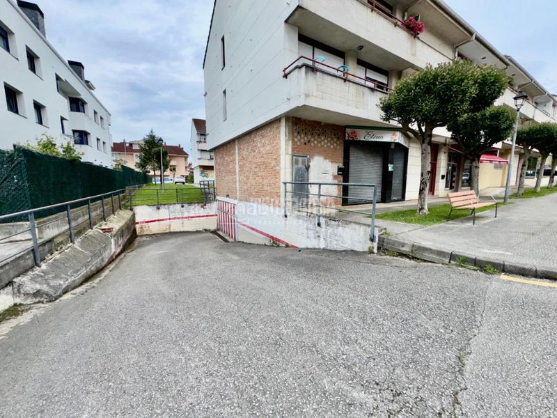 Foto d711a1f6-54ad-44aa-ab72-a182fa60b85e. Aparcament cotxe a Astillero (El)