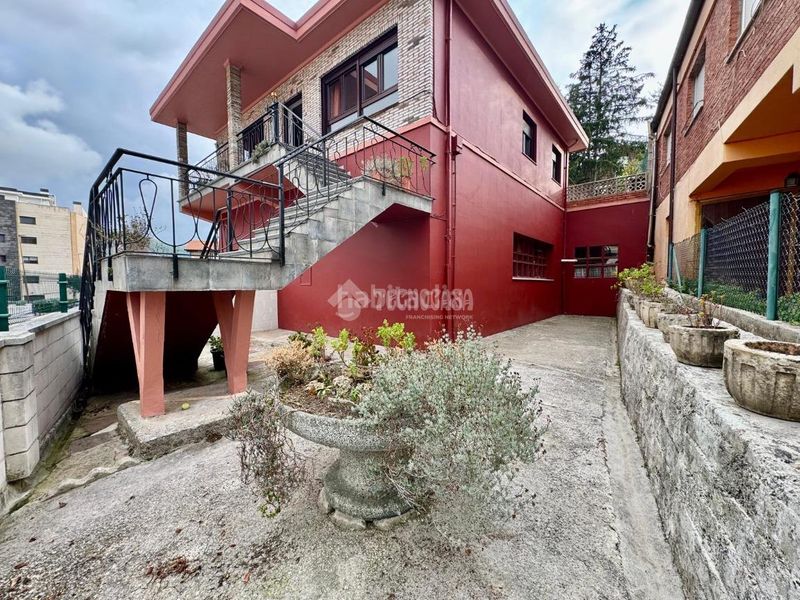 Foto fd5338bf-9840-4f7f-aab9-96dec0cd5e15. Casa amb calefacció aparcament a Astillero (El)