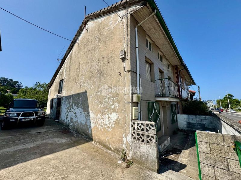 Foto 228d0ba9-7ac6-456f-b234-15e124e3e046. Casa aparellada a Astillero (El)
