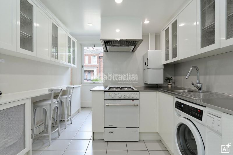 Foto eb9d5ca8-22f9-47a2-aaed-6bc08232a487. Pis a Santa Eugenia Madrid