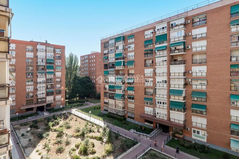 Foto b432e4e1-53f0-49b4-9d9f-e33fc402f306. Piso  en venta en Santa Eugenia Madrid