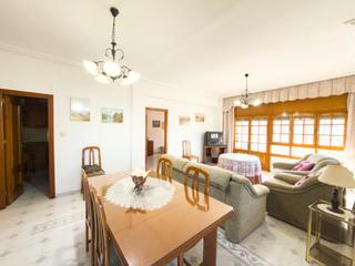 Pis  Carretera benamaurel 16. Amplio piso con ascensor, patio y trastero – zona juzgados, baza