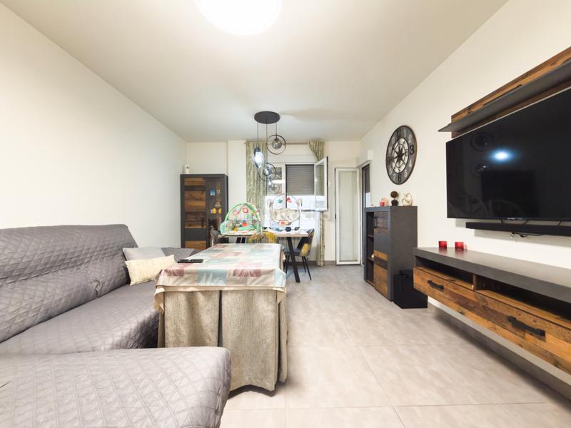 Foto fa8ff9a5-78e7-43fb-8f9e-914cab5c8bbb. Appartement avec chauffage parking dans Baza