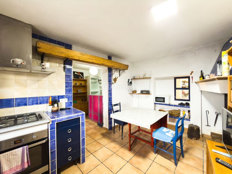 Foto ce53dfcd-3137-46c7-ba15-f3a937fd2dd0. Masia a calle cenascuras 75 a Gor