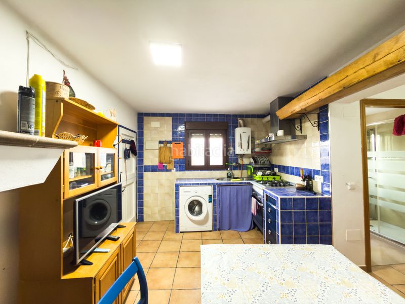 Foto d3d4c32c-0e3e-4a8e-aada-85b9deb48002. Masia a calle cenascuras 75 a Gor