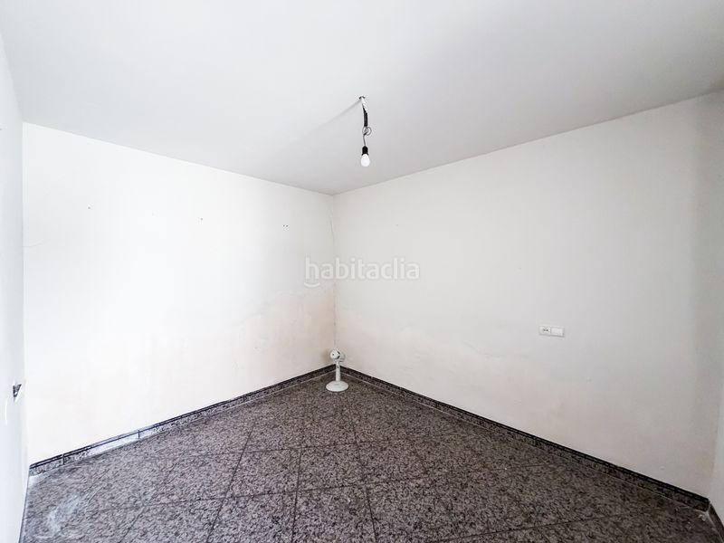 Foto bde53c6b-8850-48b4-a56c-034d525b15fd. Casa a callejón toril 2 a Baza