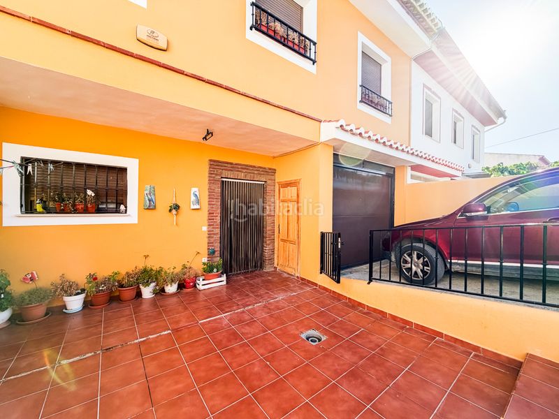 Foto 1a7ce809-9aac-4f99-986a-ae46bc7f48b5. Haus mit kamin heizung parking in Baza
