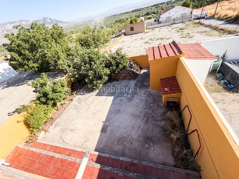 Foto 9c7077dd-9b59-431e-9048-db93ed6d6b18. Haus mit kamin heizung parking in Baza