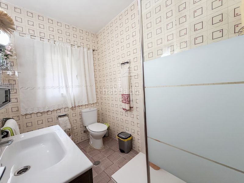Foto 3284fd24-3152-48be-9e06-dffa21bd27ca. Casa adossada amb xemeneia aparcament a Baza