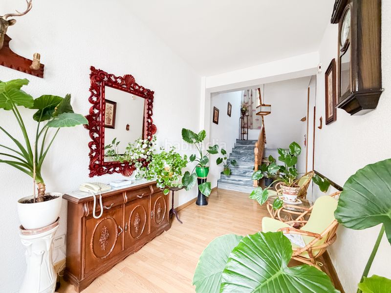Foto a4ffabd6-b9e9-4313-aabd-5a054b9da55f. Casa adossada amb xemeneia aparcament a Baza