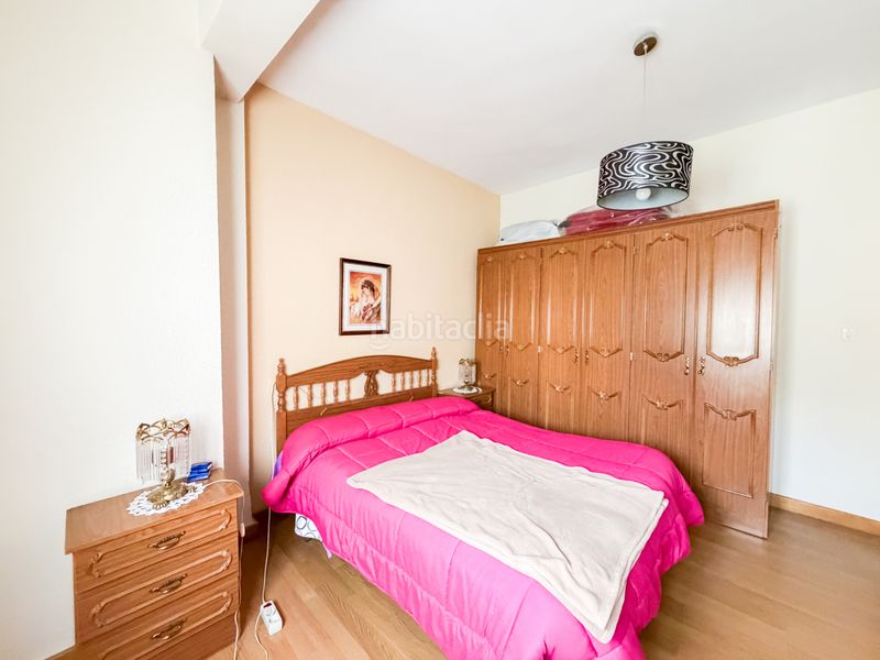Foto aa7b29a8-32c8-4e1b-a555-ed6edf4d5278. Casa adossada amb xemeneia aparcament a Baza