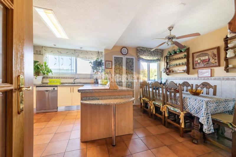 Foto bb398f5f-ebed-4b30-bc99-a250aad2669f. Zweistöckige wohnung mit heizung parking pool in Norte Majadahonda