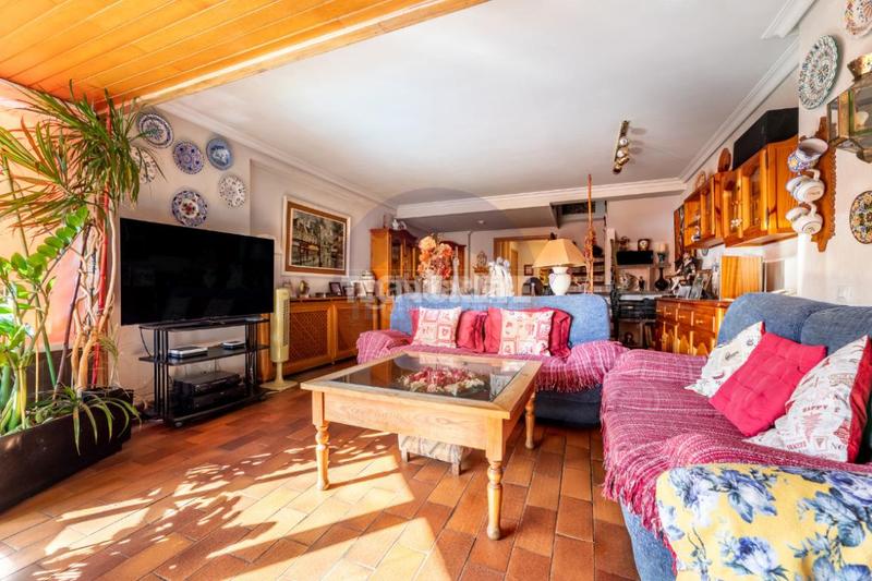 Foto ec48360c-d1ed-4a0e-8374-282c400f60a1. Zweistöckige wohnung mit heizung parking pool in Norte Majadahonda