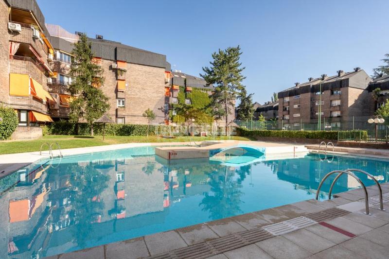 Foto f00e26c9-b967-4a9d-9389-12b356e5ccff. Zweistöckige wohnung mit heizung parking pool in Norte Majadahonda