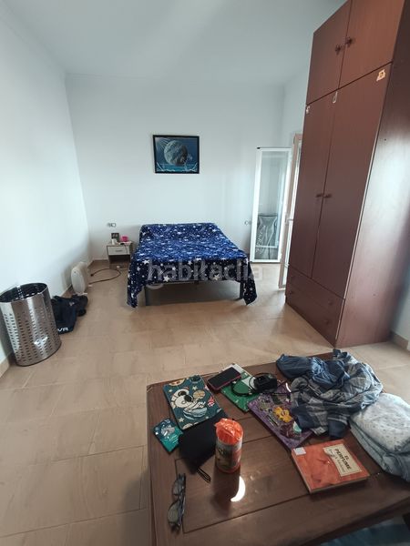 Foto f030ec8e-2bf8-4aa3-ab4b-4a99d7b77b90. Casa adossada a Hinojos