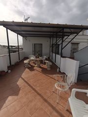 Maison jumel�e en Hinojos. Estupenda casa reformada
