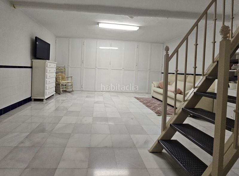 Foto f3a08185-c44e-4191-9908-aa27cce0f923. Casa adossada a Almonte Almonte