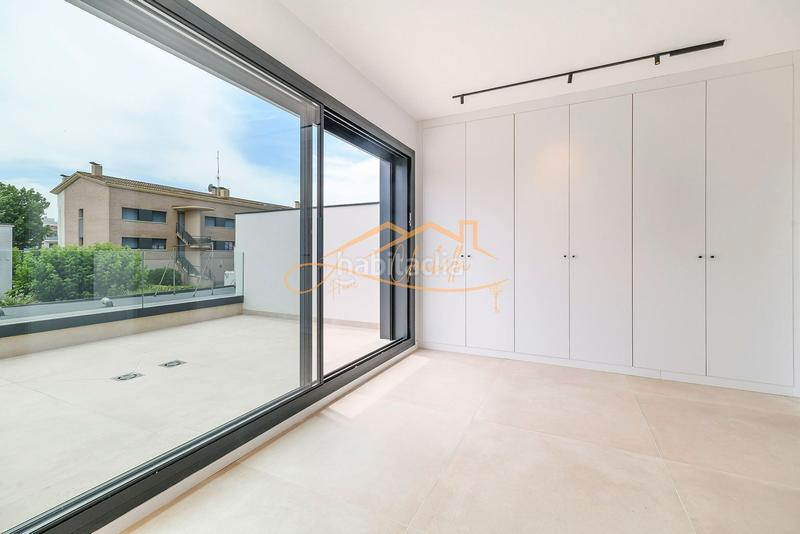 Foto 29f834b9-116f-41c4-add9-992202b1332f. Maison jumelée dans passeig garbí 183 dans Lluminetes Castelldefels