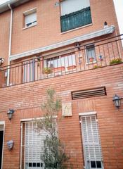 Casa a Avinguda de l'estela ibrica 33. Casa esquinera de obra vista en la zona de la florida  avinguda