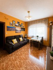 Flat in Trinitat Nova. Piso en venta en barcelona