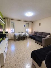 Piso en Trinitat Nova. Piso en venta en barcelona