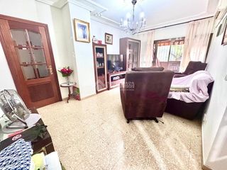 Appartement à Huerta de la Reina - Trassierra. Piso en venta en cordoba