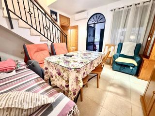 Casa aparellada a Santa Rosa - Valdeolleros. Casa en venta en cordoba