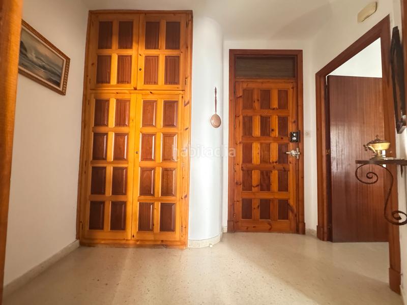 Foto 5a4fedba-adb8-4ada-a83d-49e9089760b9. Pis amb aparcament piscina a Salobreña costa Salobreña