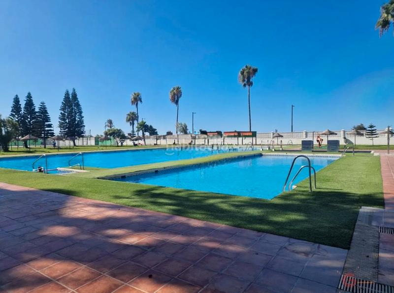 Foto a06c0cbf-bc59-4eed-b64a-6fe708913fd0. Pis amb aparcament piscina a Salobreña costa Salobreña