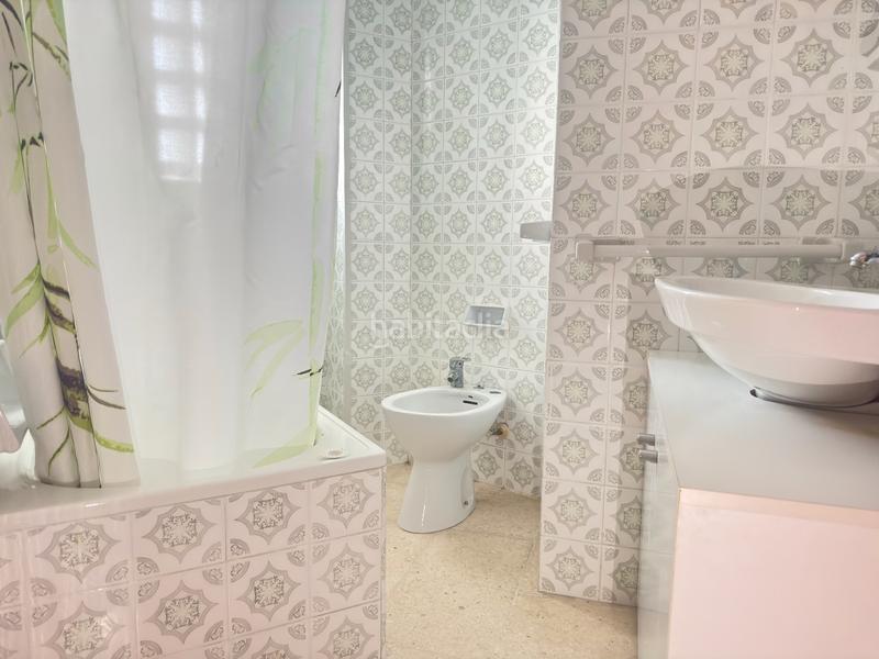 Foto c5f9fa2f-b82c-4a39-830a-ee679363e21e. Pis amb aparcament piscina a Salobreña costa Salobreña