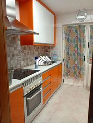 Appartamento  Calle hermanos jiménez. Piso con balcón en feria