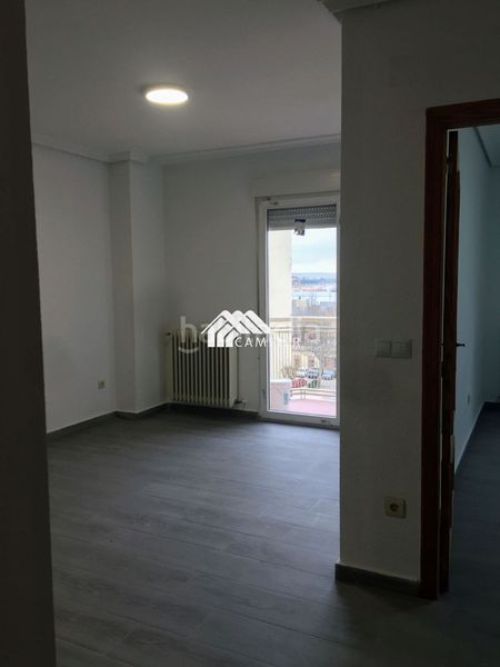 Foto 5b152972-eef4-4154-bd98-ace5dc944bde. Pis amb calefacció aparcament a Hospital Albacete