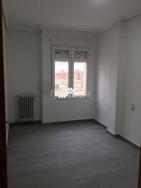 Foto 71120e1c-c7a1-48af-907e-f41d259a1ba8. Pis amb calefacció aparcament a Hospital Albacete