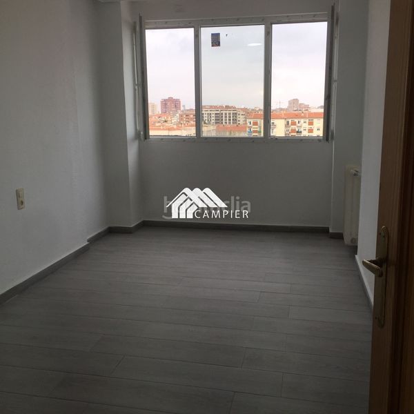 Foto a406146e-6c6a-448d-b35b-27734ce91eaa. Pis amb calefacció aparcament a Hospital Albacete