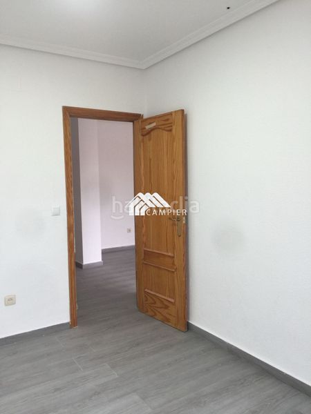 Foto ae4e7433-f7ed-4159-a5e1-42ff2b8d1b32. Pis amb calefacció aparcament a Hospital Albacete