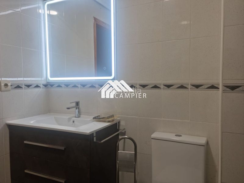 Foto caa4c628-7418-491c-a9ed-83e35cc5605f. Pis amb calefacció aparcament a Hospital Albacete