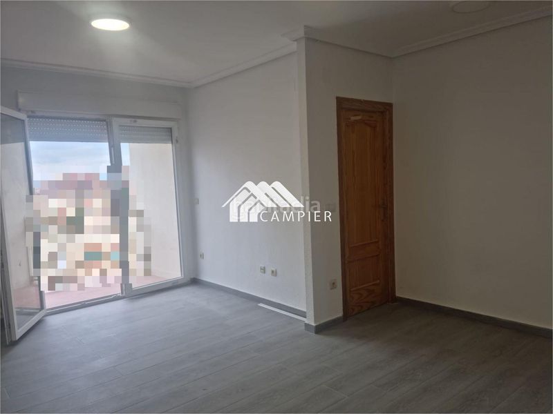 Foto f869385b-5a5b-4b87-a9ba-b54a9f557d31. Pis amb calefacció aparcament a Hospital Albacete