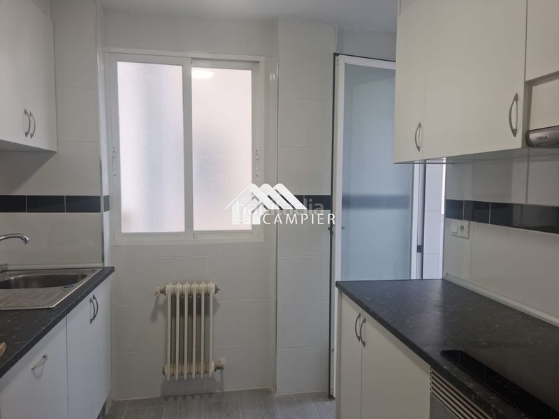 Foto f878da01-044e-4c47-bb7e-5eed6b4a24ab. Pis amb calefacció aparcament a Hospital Albacete