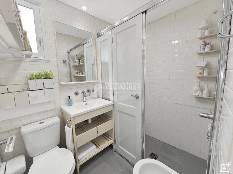 Foto c3b91256-7bb4-4b5d-98f8-98a536260105. Piso  en venta en Santa Cristina - San Rafael Málaga