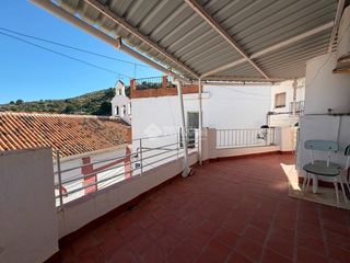 Masia a Olías. Casa rural en venta en málaga