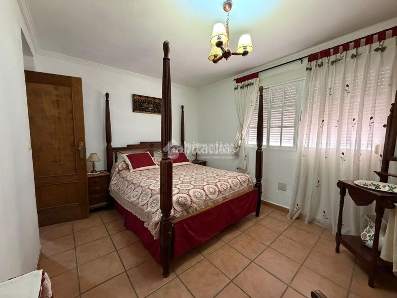 Foto 120ef67d-b44f-49d9-90c9-05b4281a58cb. Piso  en venta en Santa Cristina - San Rafael Málaga