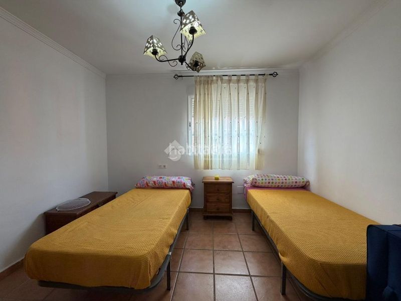 Foto 9fcd72ff-4bfd-4fc8-bb18-e2439bdb9984. Piso  en venta en Santa Cristina - San Rafael Málaga