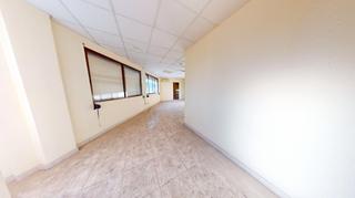 Pis  Calle trueno 107. Oficina con posibilidad de cambio de uso a vivienda en pla de la